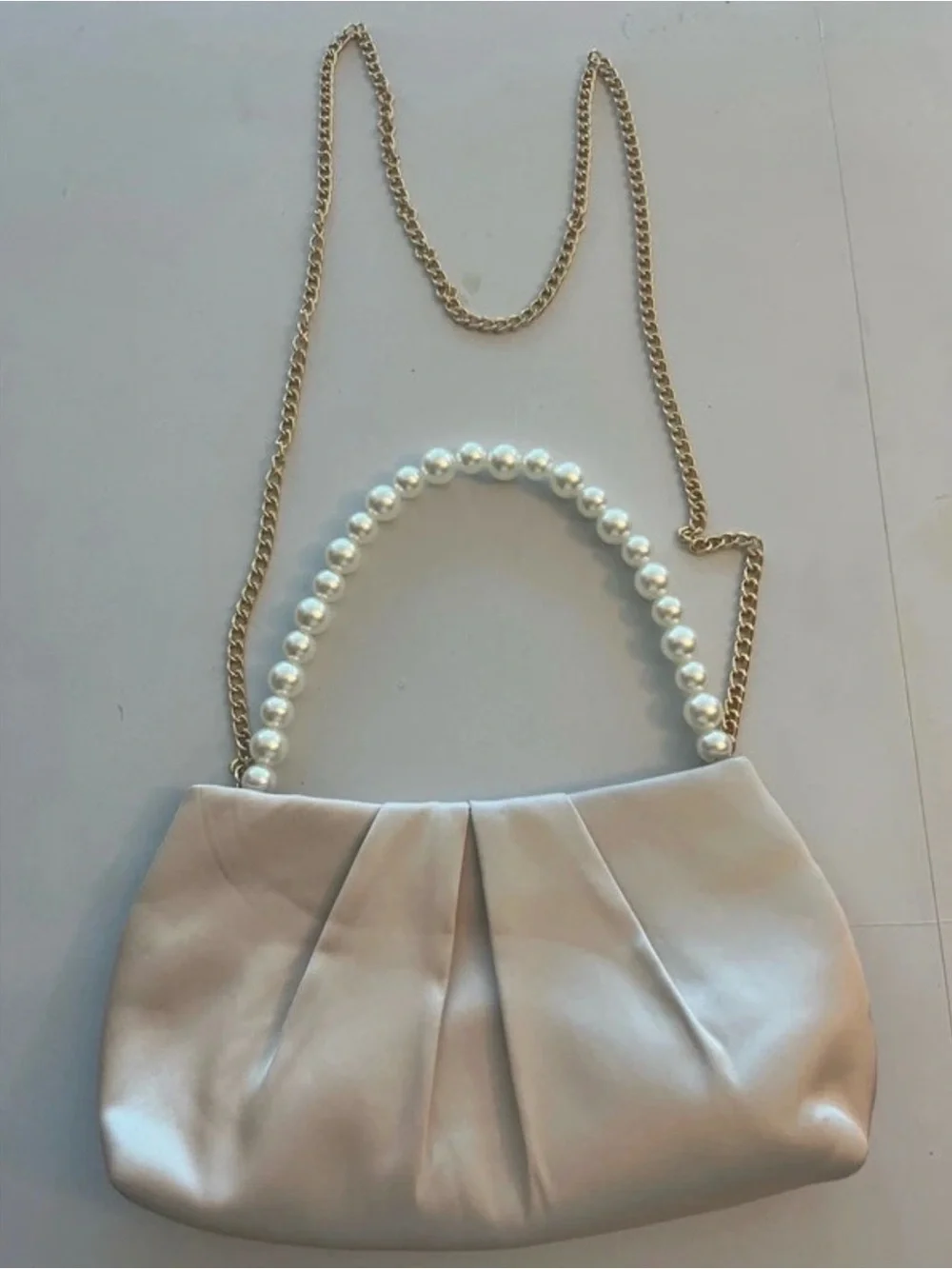 Elegant Pearl-Handle White Satin Evening Bag